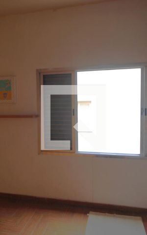 Casa para alugar com 330m², 4 quartos e 4 vagasSuíte 2