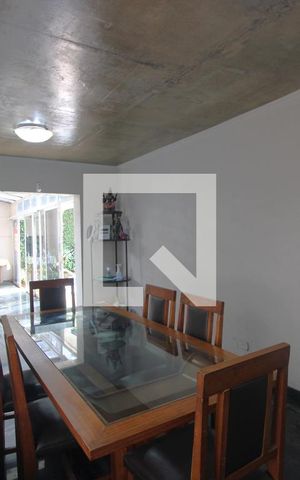 Casa para alugar com 330m², 4 quartos e 4 vagasCopa