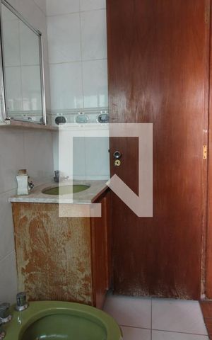 Casa para alugar com 330m², 4 quartos e 4 vagasBanheiro da suíte 2