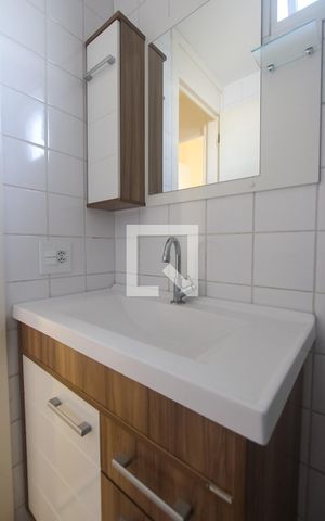 Apartamento para alugar com 44m², 2 quartos e 1 vaga Apartamento para alugar com 44m², 2 quartos e 1 vagaBanheiro