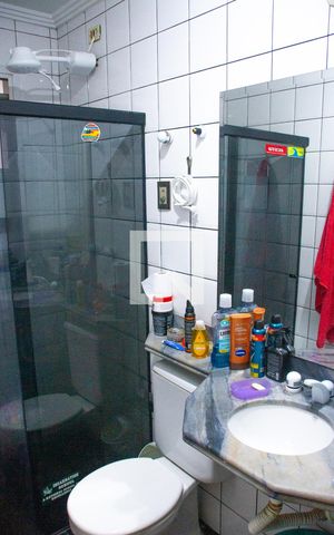 Casa de condomínio à venda com 119m², 2 quartos e 1 vaga Casa de condomínio à venda com 119m², 2 quartos e 1 vagaBanheiro da Suíte 2
