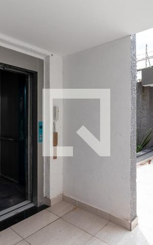 Apartamento à venda com 52m², 1 quarto e sem vagaElevador