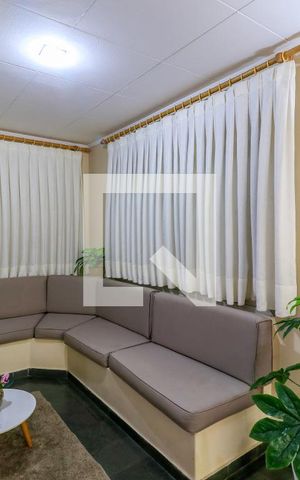Apartamento à venda com 60m², 2 quartos e sem vaga Apartamento à venda com 60m², 2 quartos e sem vagaHall Social