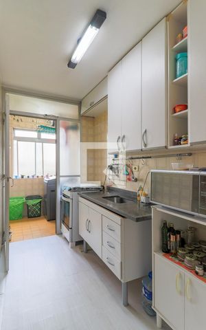 Apartamento à venda com 60m², 2 quartos e sem vaga Apartamento à venda com 60m², 2 quartos e sem vagaCozinha