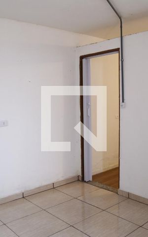 Casa para alugar com 30m², 1 quarto e sem vagaQuarto