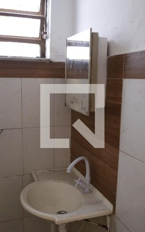 Casa para alugar com 30m², 1 quarto e sem vagaBanheiro