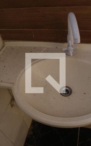 Casa para alugar com 30m², 1 quarto e sem vagaBanheiro