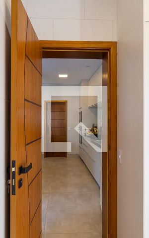 Casa de condomínio à venda com 304m², 3 quartos e 3 vagas Casa de condomínio à venda com 304m², 3 quartos e 3 vagasÁrea de serviço