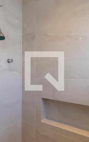 Casa de condomínio à venda com 304m², 3 quartos e 3 vagas Casa de condomínio à venda com 304m², 3 quartos e 3 vagasQuarto da suíte 2