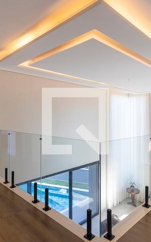Casa de condomínio à venda com 304m², 3 quartos e 3 vagas Casa de condomínio à venda com 304m², 3 quartos e 3 vagasHall do pavimento superior