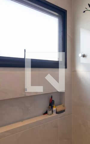 Casa de condomínio à venda com 304m², 3 quartos e 3 vagas Casa de condomínio à venda com 304m², 3 quartos e 3 vagasBanheiro da suíte 3