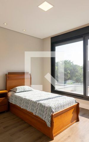 Casa de condomínio à venda com 304m², 3 quartos e 3 vagas Casa de condomínio à venda com 304m², 3 quartos e 3 vagasQuarto da suíte 2
