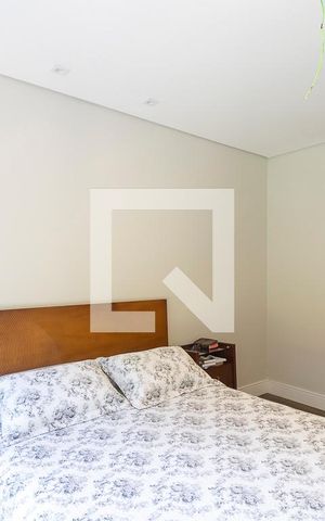Casa de condomínio à venda com 304m², 3 quartos e 3 vagas Casa de condomínio à venda com 304m², 3 quartos e 3 vagasQuarto da suíte 1