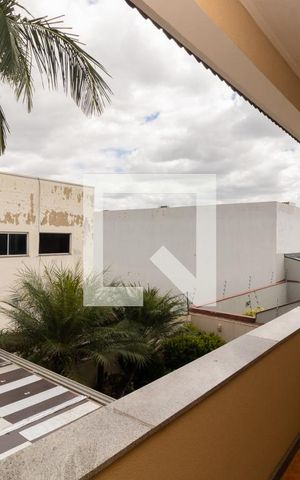 Casa à venda com 700m², 4 quartos e 4 vagasQuarto Suíte 1-Varanda