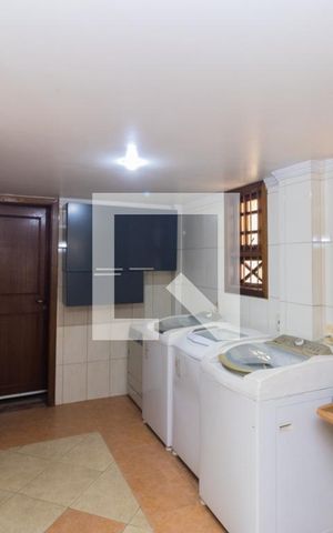 Casa à venda com 700m², 4 quartos e 4 vagasÁrea de Serviço