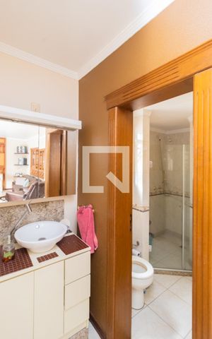 Casa à venda com 700m², 4 quartos e 4 vagasEspaço Gourmet-Banheiro
