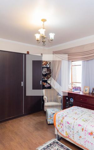 Casa à venda com 700m², 4 quartos e 4 vagasQuarto Suíte 2