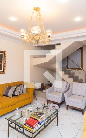 Casa à venda com 700m², 4 quartos e 4 vagasSala 1