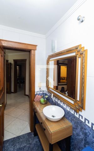 Casa à venda com 700m², 4 quartos e 4 vagasLavabo