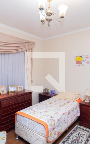 Casa à venda com 700m², 4 quartos e 4 vagasQuarto Suíte 2