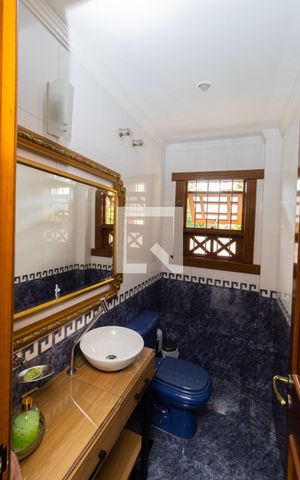 Casa à venda com 700m², 4 quartos e 4 vagasLavabo