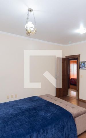 Casa à venda com 700m², 4 quartos e 4 vagasQuarto Suíte 3