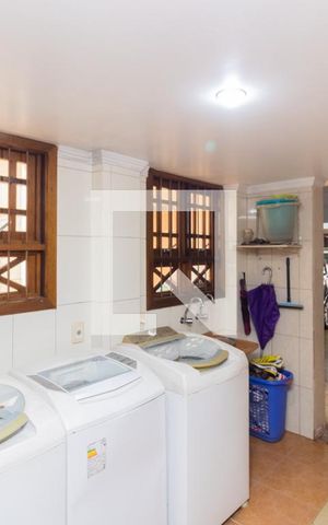 Casa à venda com 700m², 4 quartos e 4 vagasÁrea de Serviço