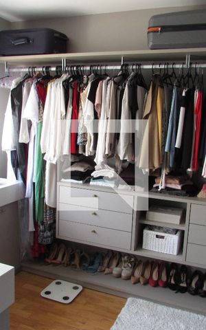 Apartamento à venda com 210m², 3 quartos e 2 vagasCloset da suíte