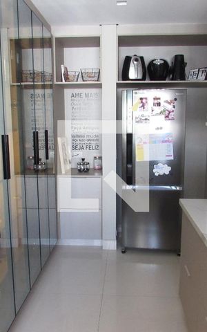 Apartamento à venda com 210m², 3 quartos e 2 vagasCozinha