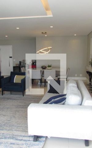 Apartamento à venda com 210m², 3 quartos e 2 vagasSala