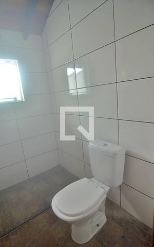 Casa de condomínio à venda com 124m², 3 quartos e 1 vagaBanheiro 2