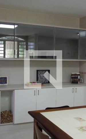 Casa de condomínio à venda com 600m², 4 quartos e 15 vagasCozinha
