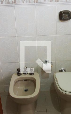 Casa de condomínio à venda com 600m², 4 quartos e 15 vagasBanheiro da Suíte 2