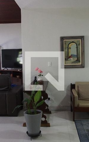 Casa de condomínio à venda com 600m², 4 quartos e 15 vagasSala