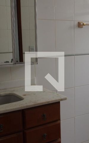 Casa de condomínio à venda com 600m², 4 quartos e 15 vagasBanheiro da Suíte