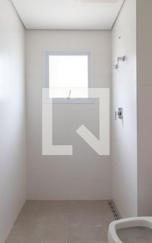 Apartamento à venda com 263m², 4 quartos e 6 vagasBanheiro da Suíte 2