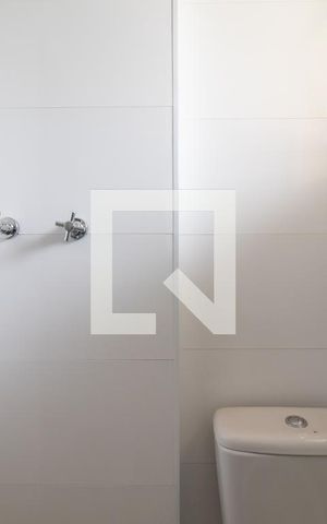 Apartamento à venda com 263m², 4 quartos e 6 vagasBanheiro de Serviço