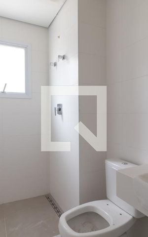 Apartamento à venda com 263m², 4 quartos e 6 vagasBanheiro da Suíte 2