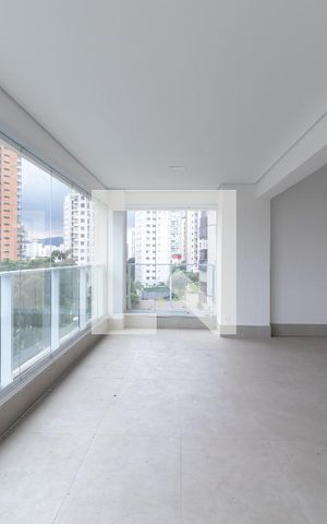 Apartamento à venda com 263m², 4 quartos e 6 vagasVaranda da Sala