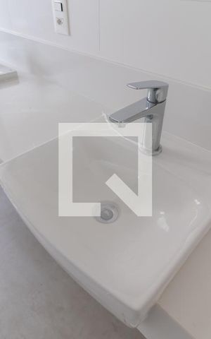 Apartamento à venda com 263m², 4 quartos e 6 vagasBanheiro da Suíte Principal