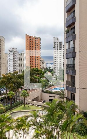 Apartamento à venda com 263m², 4 quartos e 6 vagasVista da Suíte 3