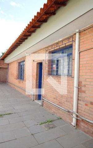Casa à venda com 445m², 4 quartos e 6 vagasVaranda lateral