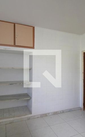 Casa à venda com 445m², 4 quartos e 6 vagasCozinha
