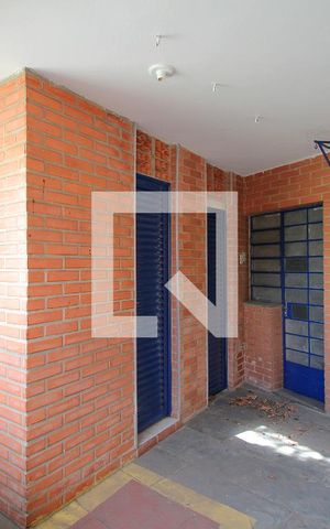 Casa à venda com 445m², 4 quartos e 6 vagasÁrea de Serviço