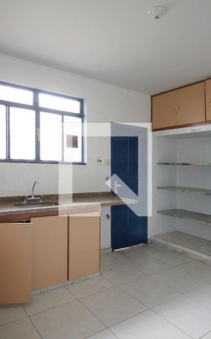 Casa à venda com 445m², 4 quartos e 6 vagasCozinha