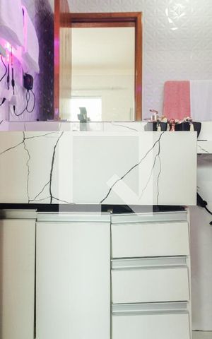 Apartamento à venda com 54m², 2 quartos e 1 vaga Apartamento à venda com 54m², 2 quartos e 1 vagaBanheiro
