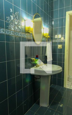 Casa para alugar com 320m², 3 quartos e 4 vagas Casa para alugar com 320m², 3 quartos e 4 vagasBanheiro