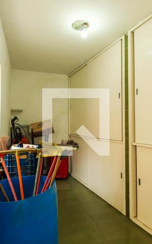 Casa para alugar com 320m², 3 quartos e 4 vagas Casa para alugar com 320m², 3 quartos e 4 vagasÁrea serviço
