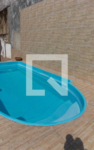 Casa à venda com 250m², 4 quartos e 2 vagas Casa à venda com 250m², 4 quartos e 2 vagasÁrea externa