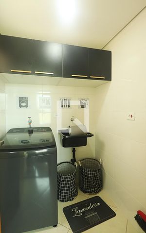 Casa de condomínio à venda com 120m², 2 quartos e 1 vagaÁrea de Serviço